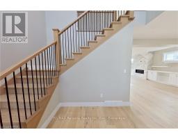 8 THIMBLEWEED DRIVE - 7