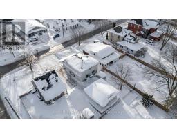 581 INKERMAN STREET E - 35