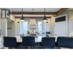 4640 LAKESHORE ROAD - 13