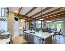 4640 LAKESHORE ROAD - 17