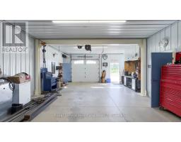 4640 LAKESHORE ROAD - 48