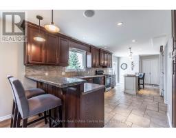 68 HILLVIEW DRIVE - 14