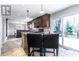 68 HILLVIEW DRIVE - 16