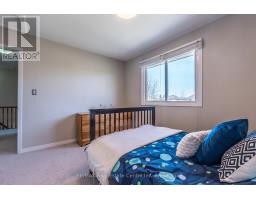68 HILLVIEW DRIVE - 25