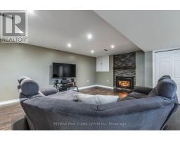 68 HILLVIEW DRIVE - 30