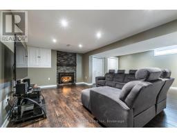 68 HILLVIEW DRIVE - 31