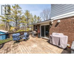 68 HILLVIEW DRIVE - 41
