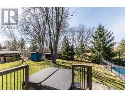 68 HILLVIEW DRIVE - 42