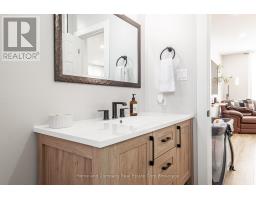 297 WELLINGTON STREET S - 12