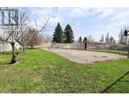 96 GRAFF AVENUE - 41