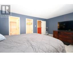429 GREENWOOD DRIVE - 9