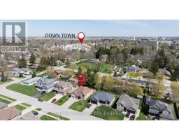 83 SYLVIA STREET - 3