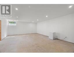714 GLORIA STREET - 32