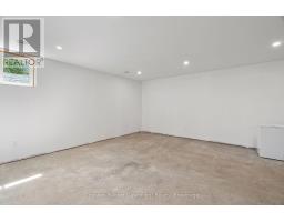 714 GLORIA STREET - 34