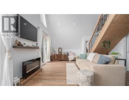18 QUEEN STREET W - 8