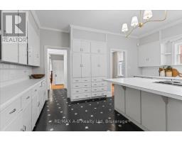 126 JOHN STREET N - 16