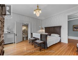 126 JOHN STREET N - 21