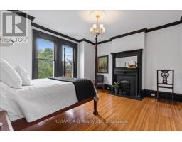 126 JOHN STREET N - 24