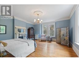 126 JOHN STREET N - 25