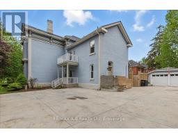 126 JOHN STREET N - 34