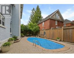 126 JOHN STREET N - 35