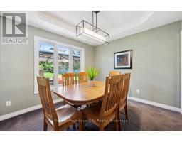 17 ST BONIFACE DRIVE - 16