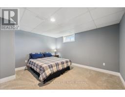 17 ST BONIFACE DRIVE - 31
