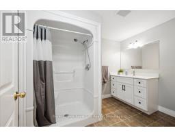 17 ST BONIFACE DRIVE - 32