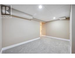 17 ST BONIFACE DRIVE - 33