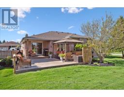 17 ST BONIFACE DRIVE - 34