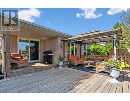 17 ST BONIFACE DRIVE - 35