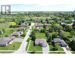 17 ST BONIFACE DRIVE - 41