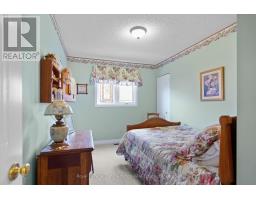 605 MAPLE AVENUE N - 16