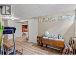 605 MAPLE AVENUE N - 27