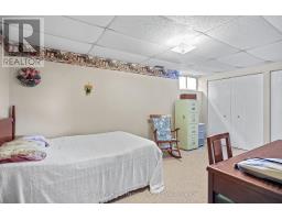 605 MAPLE AVENUE N - 36