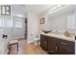174 CURZON CRESCENT - 27