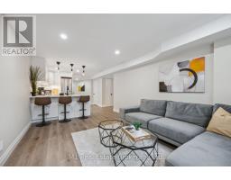 174 CURZON CRESCENT - 38