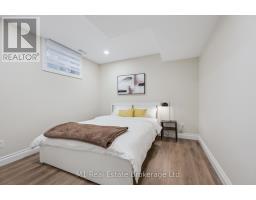 174 CURZON CRESCENT - 42