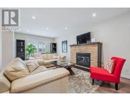 174 CURZON CRESCENT - 7