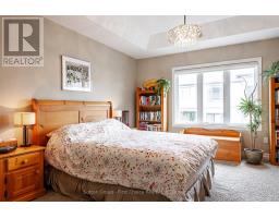 138 OAK PARK DRIVE - 26