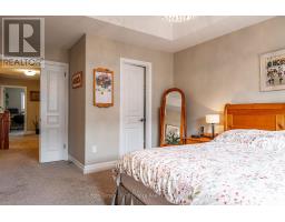138 OAK PARK DRIVE - 28