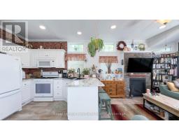 50 PORTSIDE DRIVE - 77719 BLUEWATER HIGHWAY - 8