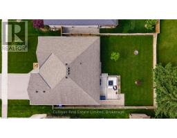82 SYLVIA STREET - 3