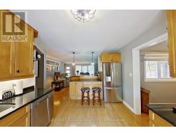 17 LOUISA STREET - 12
