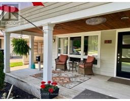17 LOUISA STREET - 38
