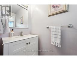 34 STRATHCONA CRESCENT - 24