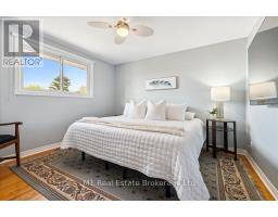 34 STRATHCONA CRESCENT - 29