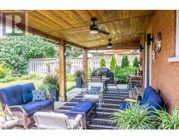 34 STRATHCONA CRESCENT - 38