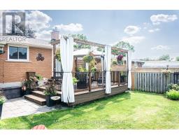 34 STRATHCONA CRESCENT - 44