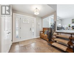 34 STRATHCONA CRESCENT - 5